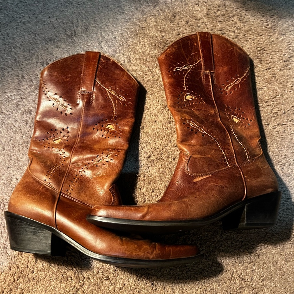 Matisse Tan Heeled Boots with Embroidery